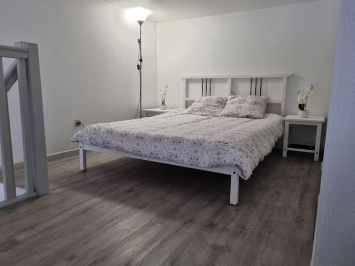 Agreable Petite Maison De Vacances ลูกัท ภายนอก รูปภาพ