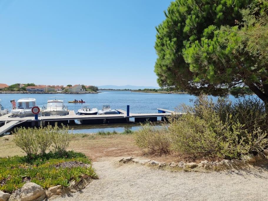 Agreable Petite Maison De Vacances ลูกัท ภายนอก รูปภาพ