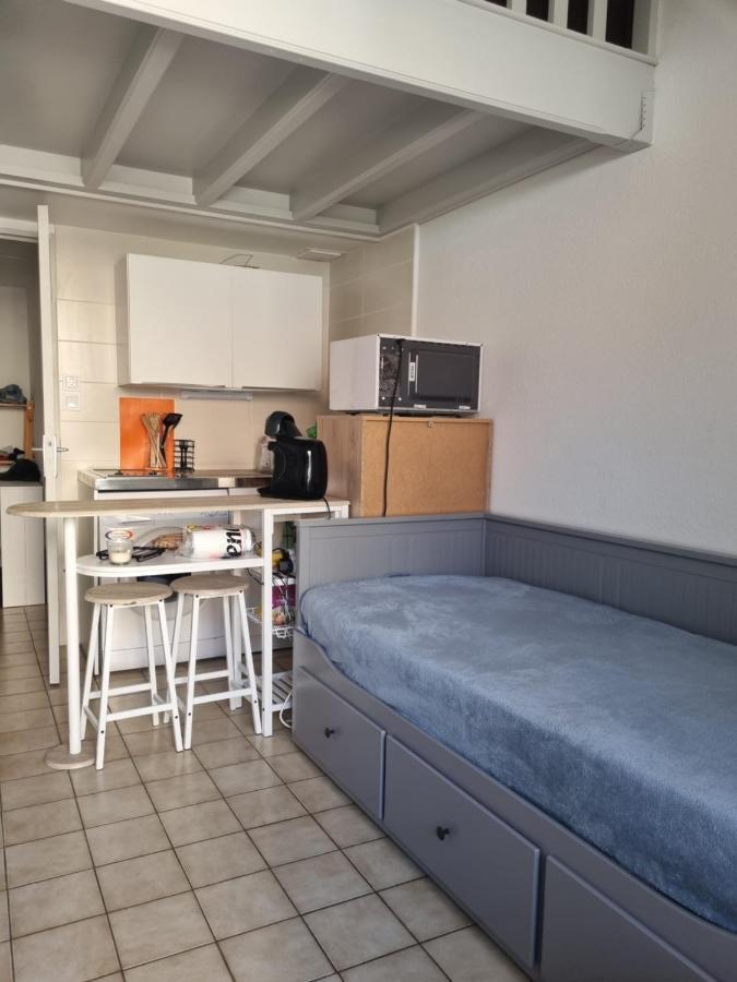 Agreable Petite Maison De Vacances ลูกัท ภายนอก รูปภาพ